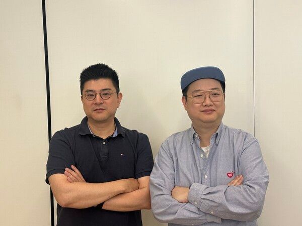 (왼쪽부터 김동선 총괄 PD, 정중재 게임사업실장. 사진=경향게임스)