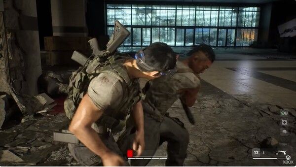 ▲근육빵빵 캐릭터가 왼발을 내딛고 허리를 돌리면서 체중을 이동하면서 오른손 펀치를 날린다. 맞으면 얼굴이 함몰될만한 파괴력이 틀림이 없다