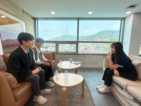 ▲서울디지텍고 학생들과 게임에 관한 이야기를 나눴다(사진=경향게임스)