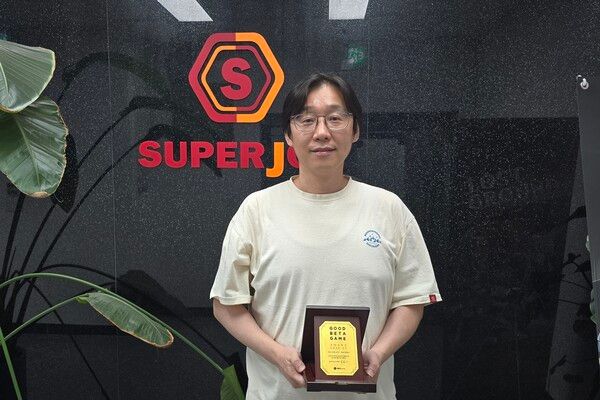 입상한 슈퍼조이 관계자. 제공= 원스토어