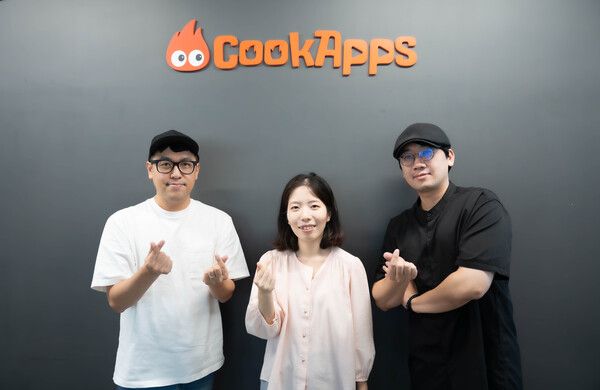▲(좌측부터)&nbsp;정원덕 쿡앱스 디자인팀 디렉터, 백선아 UX・UI 디자이너, 박천균 원화 파트 리드(사진=경향게임스)