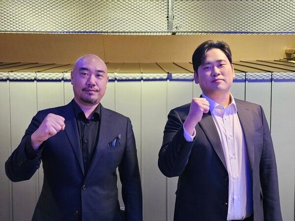 ▲(좌측부터)&nbsp;DN 수퍼스 김성한 대표, 주영달 감독(사진=경향게임스)