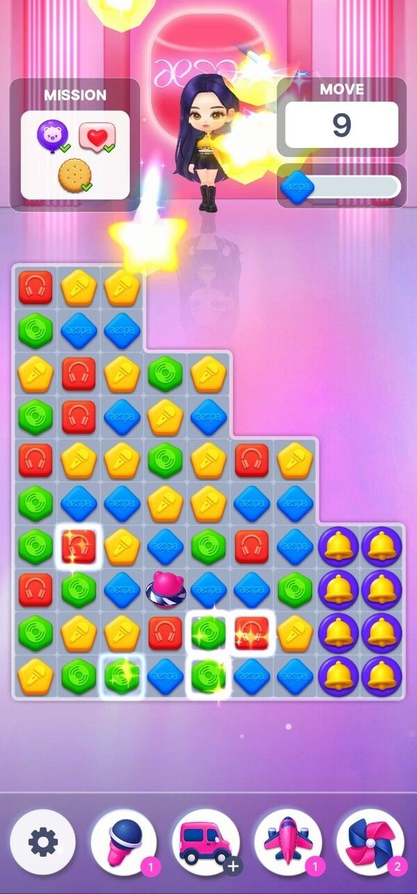 ▲파란색 블록을 터뜨려 우측의 게이지를 모두 채우면 미니즈가 별을 뿌려 유저를 직접 도와준다