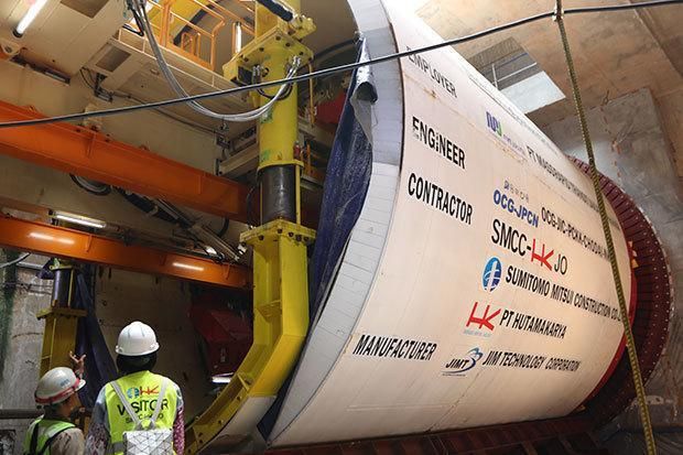 글로독역에서 조립이 완성된 굴착기계 8월부터 망가 베사르역을 향한 지하터널 굴착공사가 개시될 예정이다 7일 자카르타특별주 사진NNA