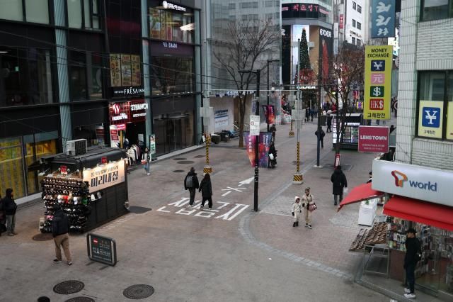 16日，首尔明洞街头【图片来源 韩联社】