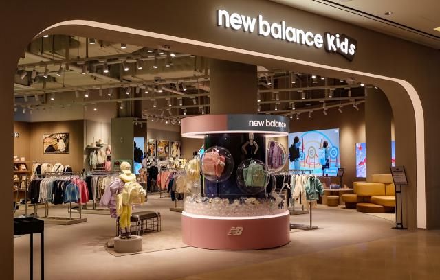 【图片来源 衣恋集团】