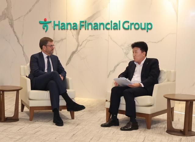 【图片提供 韩亚金融集团】