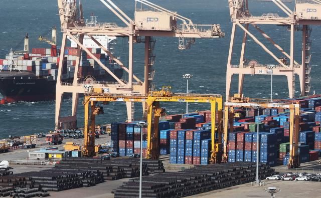 【图片来源 韩联社】