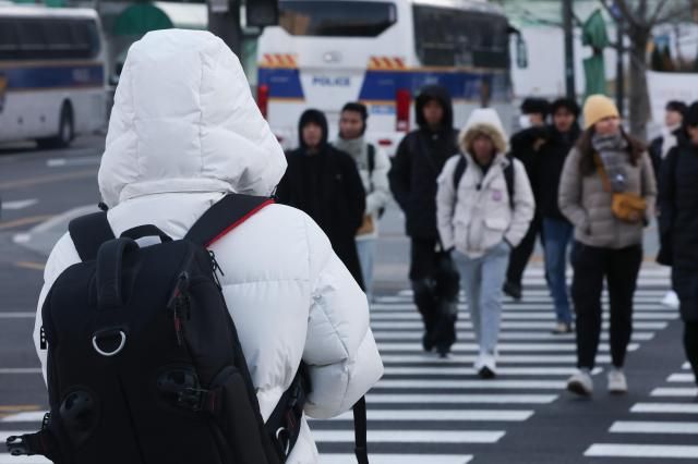 上班族【图片来源 韩联社】