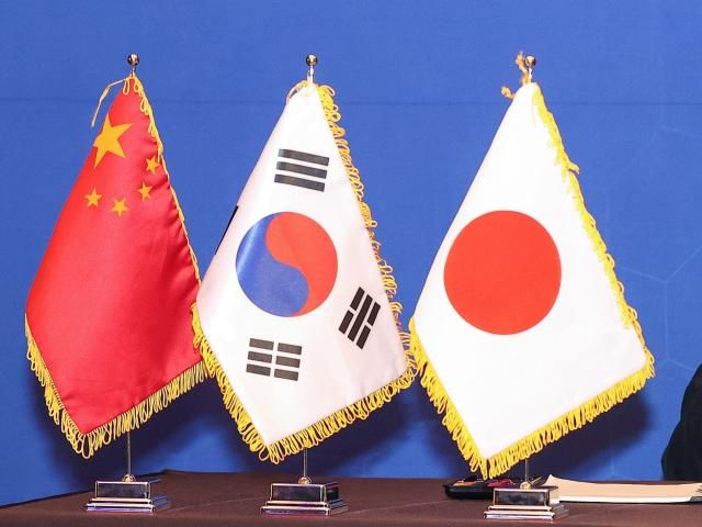 【图片来源 韩联社】