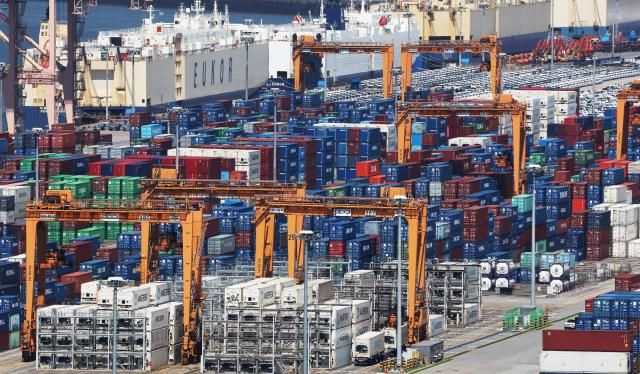 【图片来源 韩联社】