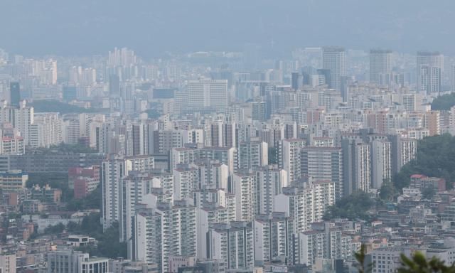 从南山首尔塔上远眺的景色【图片提供 韩联社】