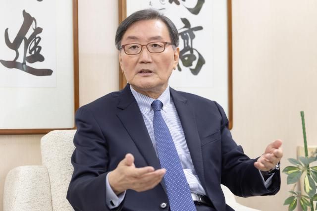 Jeon Kwang-woo, Chairman of the Global Economic Institute, discusses AI's potential for South Korea's economy.