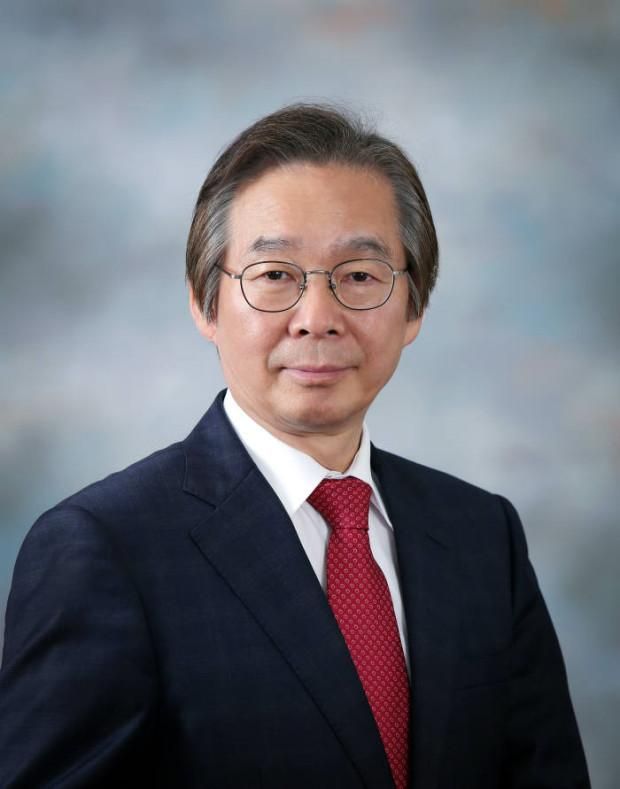 Jaewon Kwak, Editorial Director
