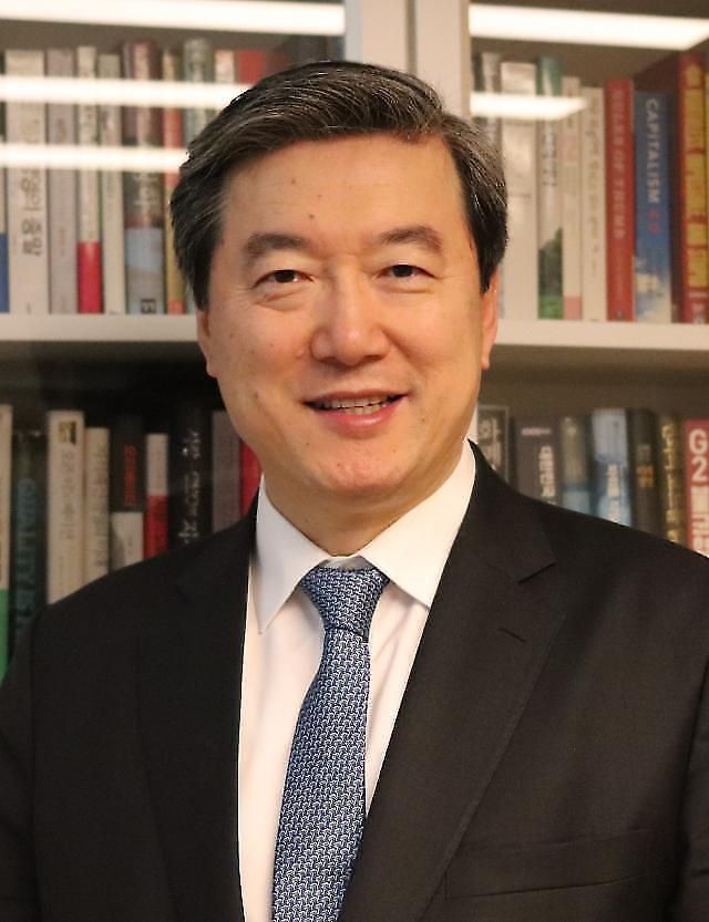 Joo Young-seop, Professor at Seoul National University