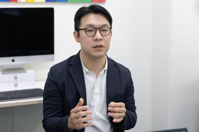 Tesolo CEO Kim Young-jin discusses robot hand commercialization and technology enhancement.