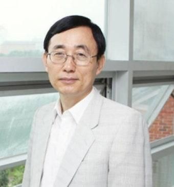 Park Choon-sik, a professor in Ajou University’s Department of Cybersecurity. (Ajou Economy DB)