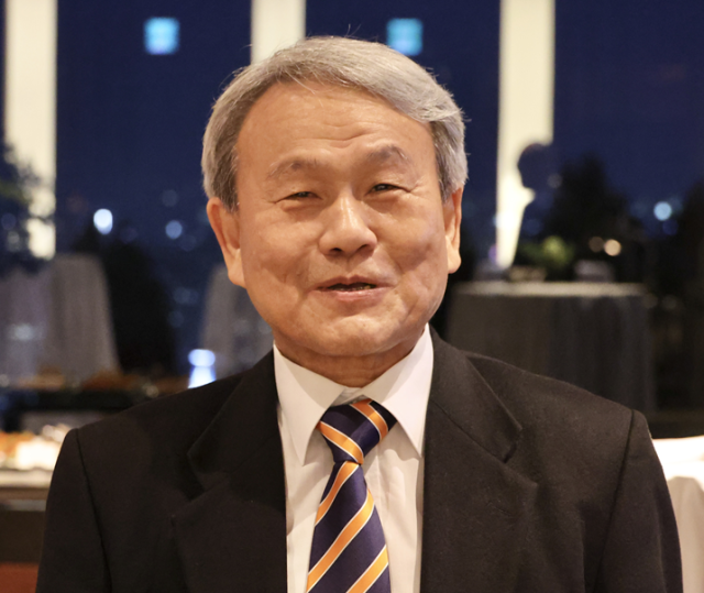 This file image shows columnist Cho Chong-dae AJP Han Jun-gu