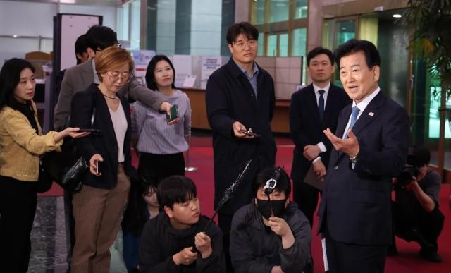 Unification Minister Chung Dong-young arrives at the Government Complex Seoul in Gwanghwamun after an external schedule on April 20 2026 and speaks about the partial restrictions on intelligence sharing with the United States Yonhap 