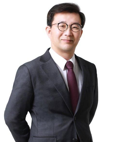 Photo of Kang Jung-woo, head of the defense and aerospace industry team at Law Firm Won