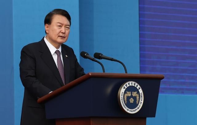 장진호 전투 기념행사에서 기념사 하는 윤석열 대통령 서울연합뉴스 임헌정 기자 윤석열 대통령이 12일 오후 서울 용산 전쟁기념관 평화의광장에서 열린 제73주년 장진호 전투 기념행사에서 기념사를 하고 있다 20231012 kaneynacokr2023-10-12 154508 저작권자 ⓒ 1980-2023 ㈜연합뉴스 무단 전재 재배포 금지저작권자 ⓒ 1980-2023 ㈜연합뉴스 무단 전재 재배포 금지