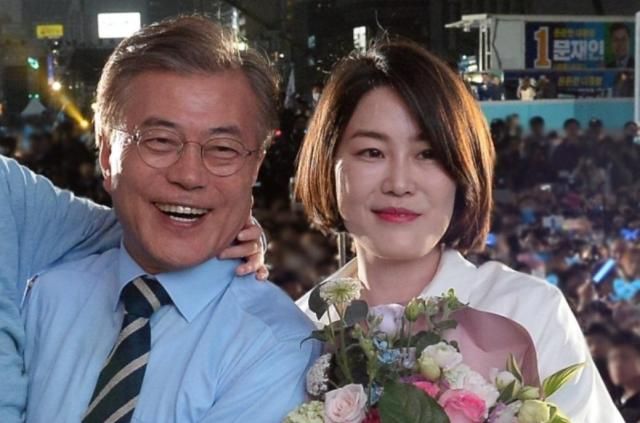 문재인 전 대통령오른쪽과 딸 다혜씨 사진연합뉴스