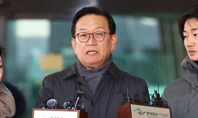 石東玄弁護士、写真連合ニュース。