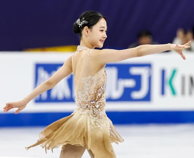 23日、ソウル木洞アイスリンクで開かれた2025国際スケート連盟ISU四大陸フィギュア選手権大会の女子シングルフリーで、キム・チェヨンが演技を披露している キム・チェヨンは21日に行われたSPで7402点を獲得し、同日行われたフリーではシーズンベストの14836点を獲得して合計2238点を記録して優勝した 写真連合ニュース