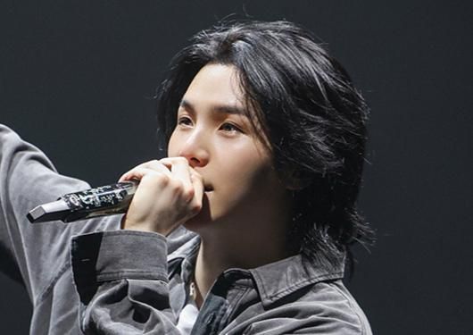 BTSシュガの写真ビッグヒットミュージック