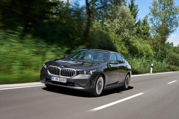 Mẫu xe plug-in hybrid BMW New 530eẢnhBMW Korea
