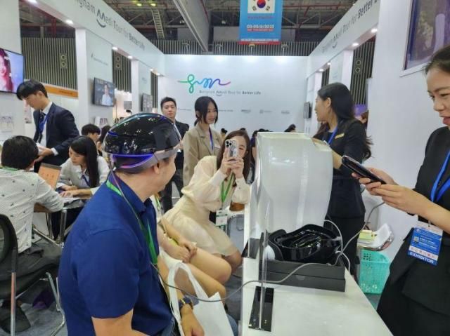 Gian hàng quảng bá quận Gangnam tại Hội chợ Vietnam Medi-pharm ẢnhGangnam-gu