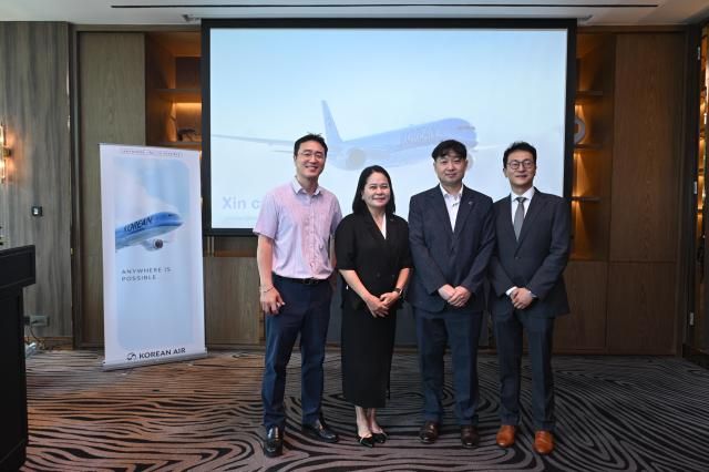 Đại diện hãng Korean Air tại buổi họp báo tại TPHCM sáng ngày 141012025 ẢnhKorean Air