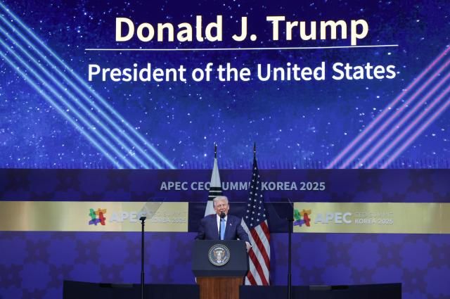 Tổng thống Hoa Kỳ Donald Trump phát biểu tại APEC CEO Summit vào chiều ngày 29 tháng 10 năm 2025 ẢnhNhóm tác nghiệp chung