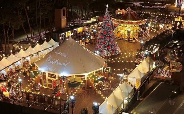 Toàn cảnh Chợ Giáng sinh Lotte Town ở Jamsil ẢnhLotte