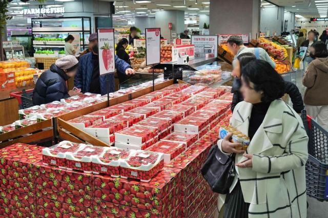 Một siêu thị ở Seoul Hàn Quốc ẢnhLotte Mart