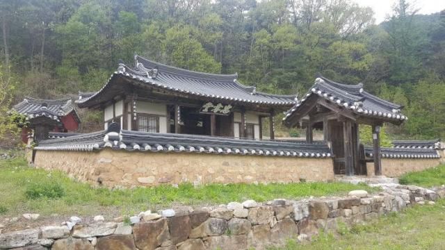 Trung Hiếu Đường 충효당·忠孝堂 di tích duy nhất của triều đại nhà Lý của Việt Nam tại Hàn Quốc ẢnhHuyện Bonghwa