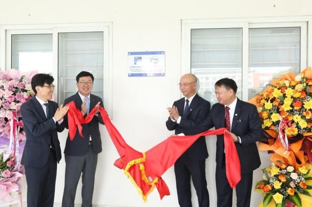 Lễ trao biển hiệu Trung tâm Chiến lược Châu Á của Đại học Chosun tại Đại học Thủy lợi ẢnhĐại học Chosun