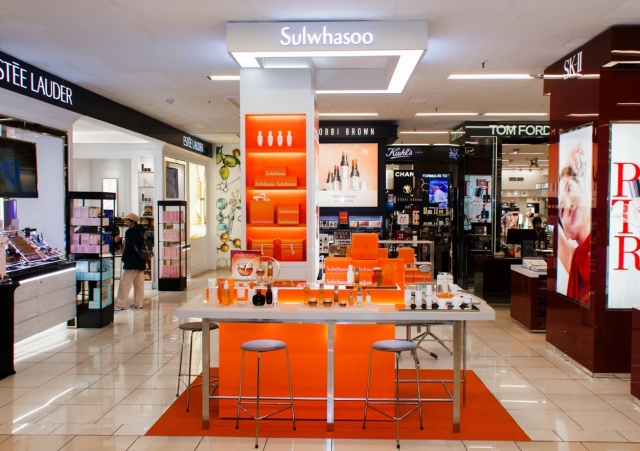 Sulwhasoo thương hiệu mỹ phẩm của Amorepacific đã thâm nhập vào Macys chuỗi cửa hàng bách hóa lớn nhất tại Mỹ ẢnhAmorepacific