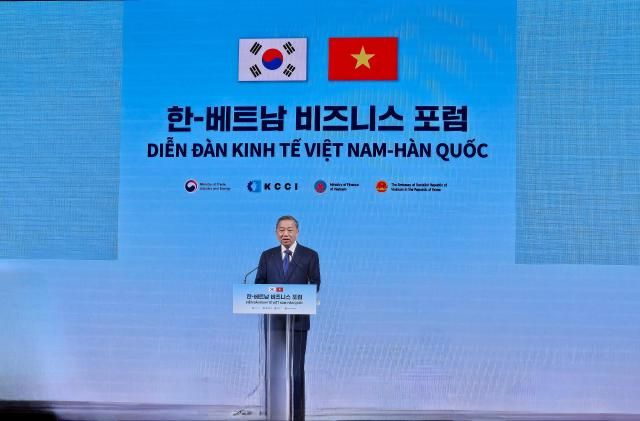 Tổng Bí thư mong muốn các doanh nghiệp tập đoàn của Hàn Quốc tiếp tục đầu tư và mở rộng đầu tư vào Việt Nam nhất là trong các lĩnh vực Hàn Quốc có thế mạnh và Việt Nam có nhiều tiềm năng ẢnhHoàng Phương Ly