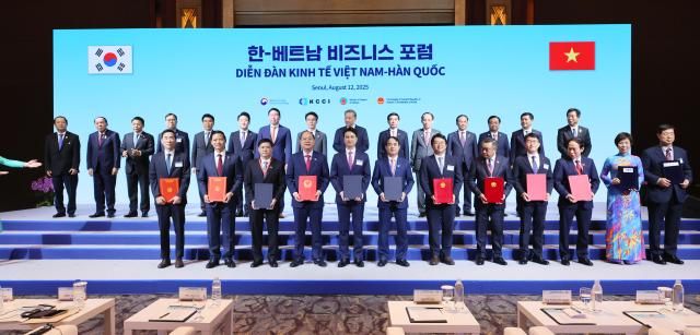 Thỏa thuận giữa các bộ ngành và địa phương hai nước ẢnhYonhap News