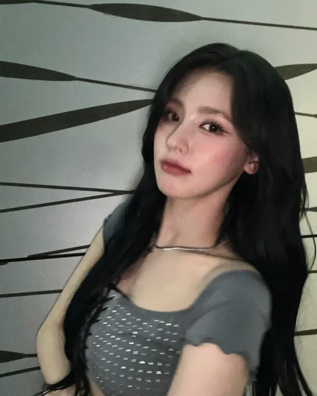 셀카각이 좋은 아이들 미연 은근한 혀낼름 | mbong.kr 엠봉