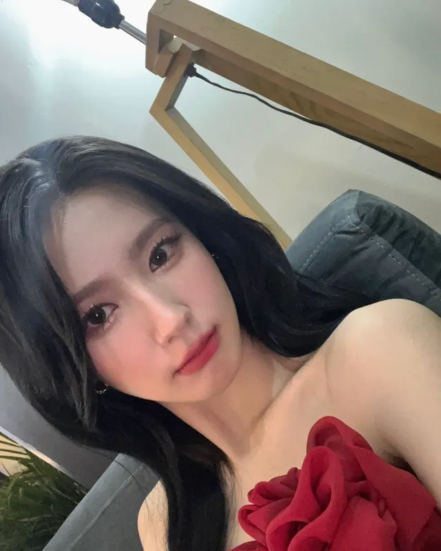 셀카각이 좋은 아이들 미연 은근한 혀낼름 | mbong.kr 엠봉