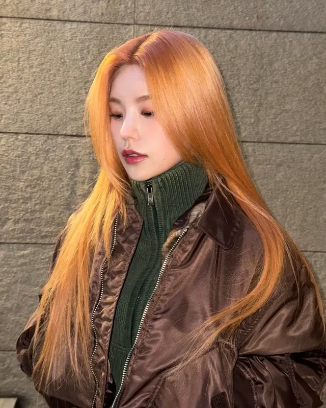 붉은�� 머리가 잘 어울리는 ITZY 예지 유나 | mbong.kr 엠봉