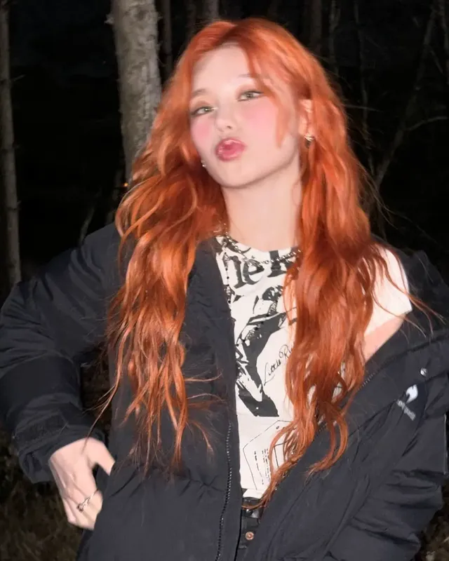 붉은색 머리가 잘 어울리는 ITZY 예지 유나 | mbong.kr 엠봉