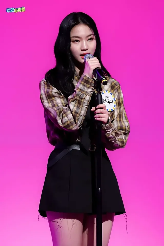 스테이씨 아이사 | mbong.kr 엠봉