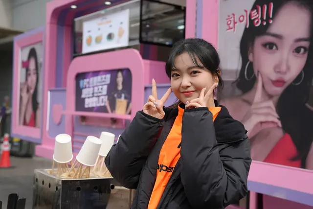 요요미님 만큼이나 핑크핑크한 푸드트럭 | mbong.kr 엠봉