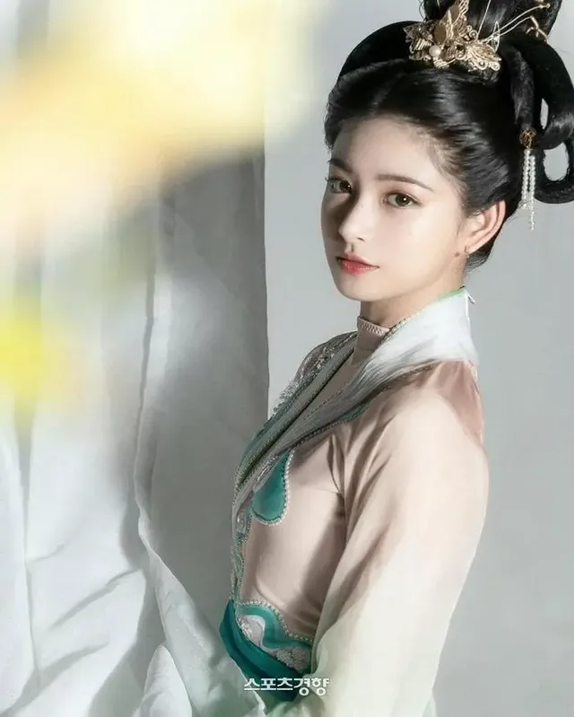 한때 프로듀스48 비주얼 픽이었던 왕이런 | mbong.kr 엠봉