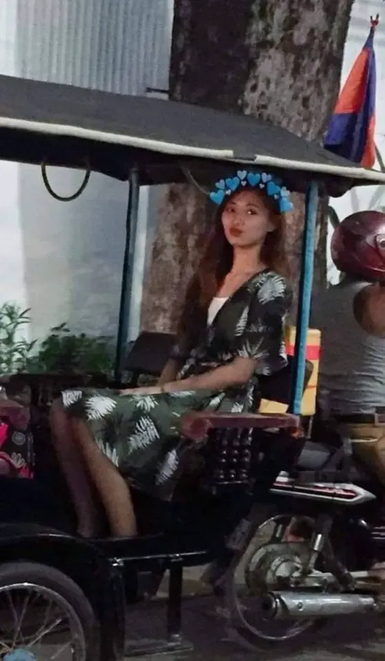 캄보디아로 휴가간 쯔위 | mbong.kr 엠봉