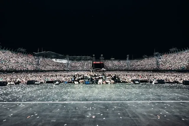 트와이스 멕시코 공연 스케일 .gif | mbong.kr 엠봉