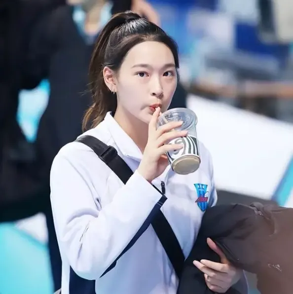 미녀 배구선수 이진.jpg | mbong.kr 엠봉